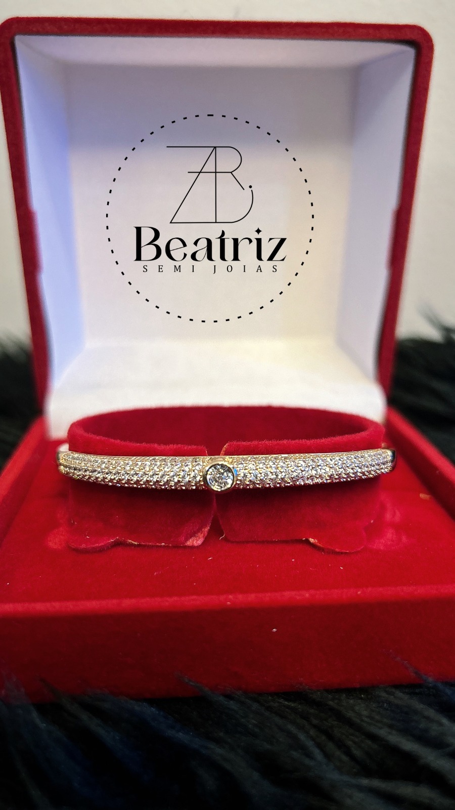 Bracelete Pedra no Meio com Brilho