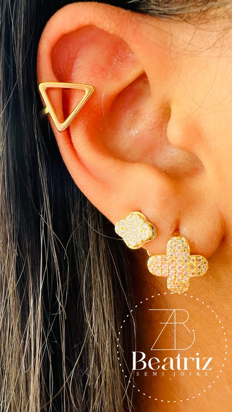 Piercing Fake Triângulo Dourado