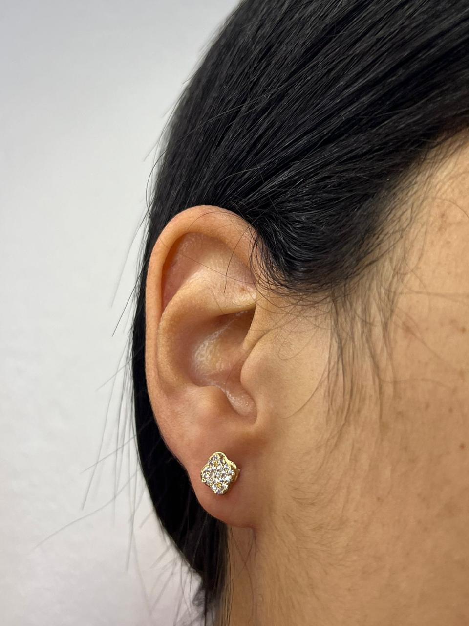Brinco Folheado Ouro 18K Cravejado